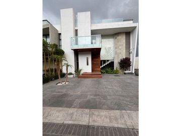 Venta de Residencia en Pachuca Fracc. Jade, por Zona Plateada