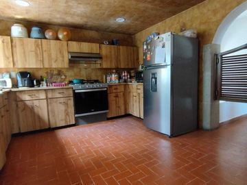 SE VENDE RESIDENCIA 1,643 M2 UBICADA EN SANTIAGO CUAUTLALPAN, TEPOTZOTLÁN
