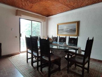 SE VENDE RESIDENCIA 1,643 M2 UBICADA EN SANTIAGO CUAUTLALPAN, TEPOTZOTLÁN