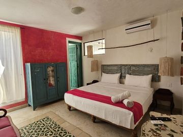 HOTEL BOUTIQUE EN VENTA UBICADO EN EL CENTRO HISTORICO DE MERIDA, YUCATAN.
