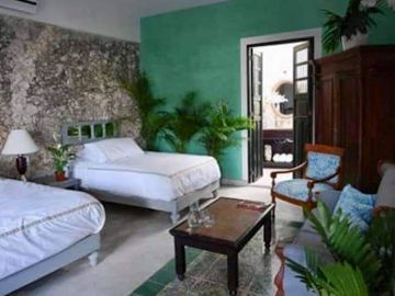HOTEL BOUTIQUE EN VENTA UBICADO EN EL CENTRO HISTORICO DE MERIDA, YUCATAN.