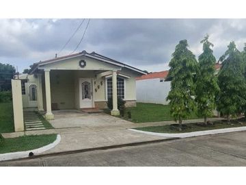 VENDO CASA VILLA ZAITA PH BRISAS DEL LAGO