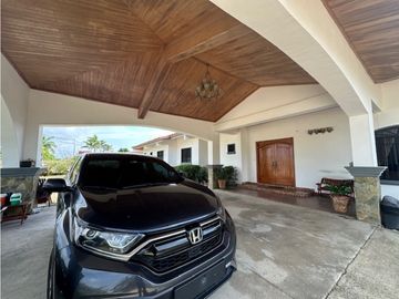 ALQUILER O VENTA DE AMPLIA Y HERMOSA CASA EN PENONOME