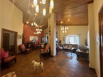 ALQUILER O VENTA DE AMPLIA Y HERMOSA CASA EN PENONOME