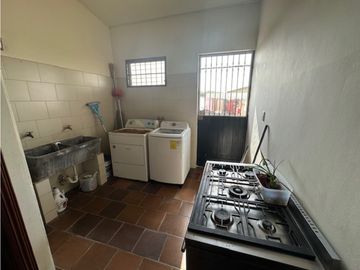 ALQUILER O VENTA DE AMPLIA Y HERMOSA CASA EN PENONOME