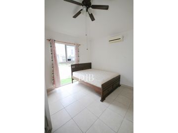 VENTA DE CASA EN ESQUINA EN PLAYA DORADA