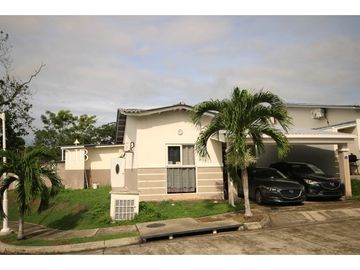 VENTA DE CASA EN ESQUINA EN PLAYA DORADA