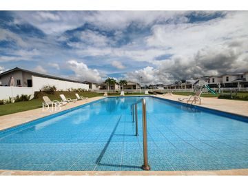 VENTA DE CASA EN ESQUINA EN PLAYA DORADA