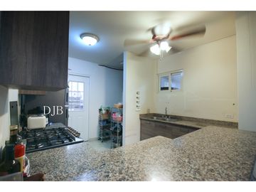 VENTA DE CASA EN ESQUINA EN PLAYA DORADA