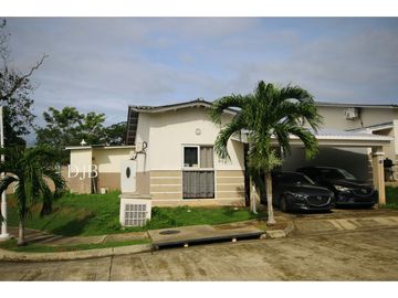 VENTA DE CASA EN ESQUINA EN PLAYA DORADA