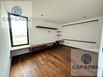 Casa en LOMAS DEL CAMPANARIO NTE en VENTA (MT)