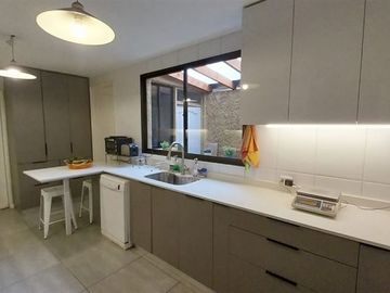 Casa en Venta en PEDRO FONTOVA/CLUB ALTOS DEL CARMEN!