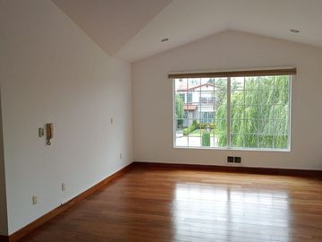 Excelente casa cerca de Santa Fe