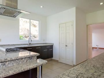 Excelente casa cerca de Santa Fe