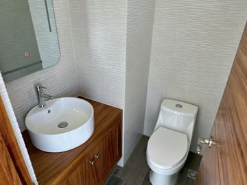 ¡Tu Hogar de Ensueño en Fraccionamiento Aqua 3 Lago Esmeralda!