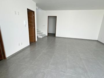 ¡Tu Hogar de Ensueño en Fraccionamiento Aqua 3 Lago Esmeralda!