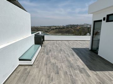 ¡Tu Hogar de Ensueño en Fraccionamiento Aqua 3 Lago Esmeralda!
