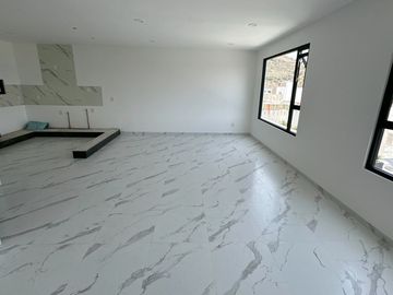 ¡Tu Hogar de Ensueño en Fraccionamiento Aqua 3 Lago Esmeralda!