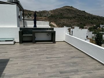 ¡Tu Hogar de Ensueño en Fraccionamiento Aqua 3 Lago Esmeralda!