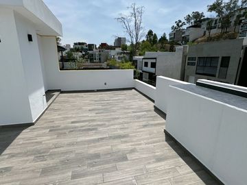 ¡Tu Hogar de Ensueño en Fraccionamiento Aqua 3 Lago Esmeralda!