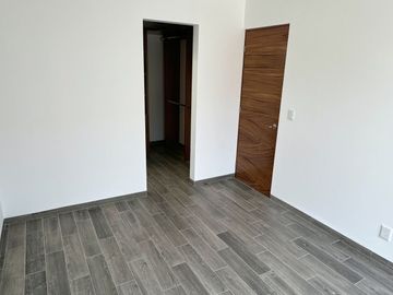 ¡Tu Hogar de Ensueño en Fraccionamiento Aqua 3 Lago Esmeralda!