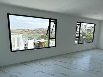 ¡Tu Hogar de Ensueño en Fraccionamiento Aqua 3 Lago Esmeralda!