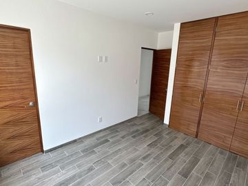 ¡Tu Hogar de Ensueño en Fraccionamiento Aqua 3 Lago Esmeralda!