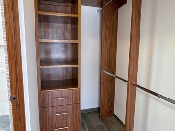 ¡Tu Hogar de Ensueño en Fraccionamiento Aqua 3 Lago Esmeralda!