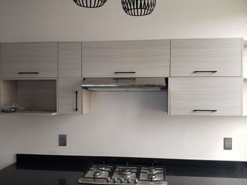 SE VENDE DEPARTAMETNEO EN MANZANILLO COLIMA,  CERCA DE PLAYA Y DE AVENIDAS PRINCIPALES.