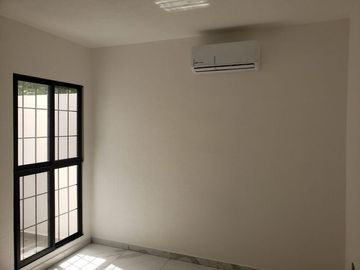 SE VENDE DEPARTAMETNEO EN MANZANILLO COLIMA,  CERCA DE PLAYA Y DE AVENIDAS PRINCIPALES.