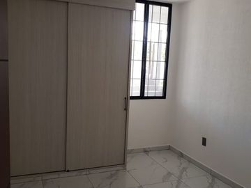 SE VENDE DEPARTAMETNEO EN MANZANILLO COLIMA,  CERCA DE PLAYA Y DE AVENIDAS PRINCIPALES.