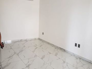 SE VENDE DEPARTAMETNEO EN MANZANILLO COLIMA,  CERCA DE PLAYA Y DE AVENIDAS PRINCIPALES.