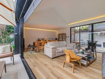 Moderna y elegante casa en sector privilegiado de Pedro de Valdivia Norte