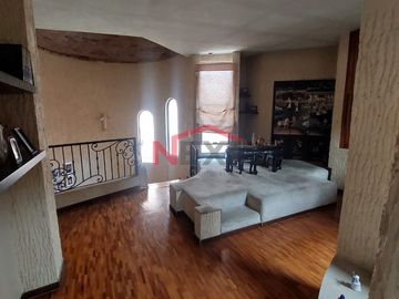 CASA EN ESQUINA EN VENTA COL. CUMBRES