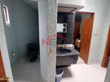 CASA EN ESQUINA EN VENTA COL. CUMBRES