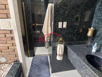 CASA EN ESQUINA EN VENTA COL. CUMBRES