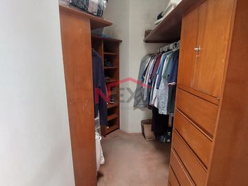 CASA EN ESQUINA EN VENTA COL. CUMBRES