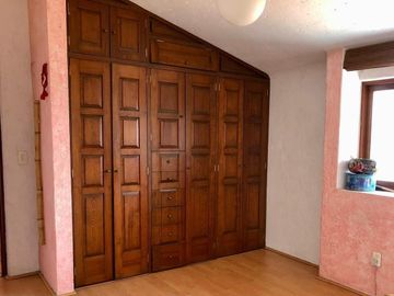CASA EN VENTA O RENTA EN PRIVADA DE LOS CEDROS, OLIVAR DE LOS PADRES