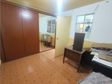 Kennedy Central casa en venta 2 pisos + garage opcion comercial