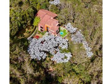 Casa en Venta en Envigado Sector Loma del Escobero