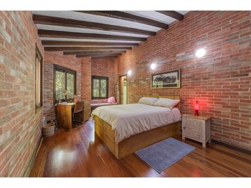 Casa en Venta en Envigado Sector Loma del Escobero