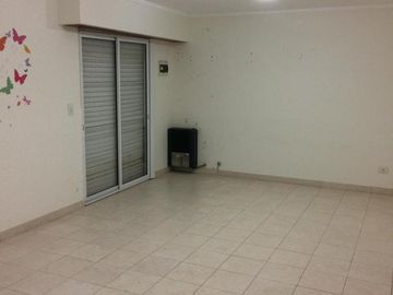 Casas en venta - 8 Dormitorios 2 Baños - Cocheras - 350Mts2 - Miramar