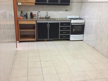 Casas en venta - 8 Dormitorios 2 Baños - Cocheras - 350Mts2 - Miramar