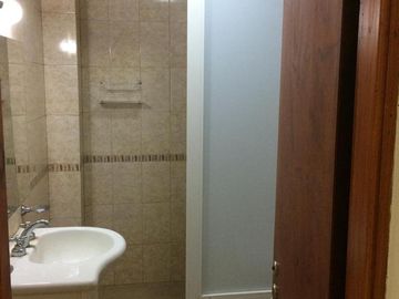 Casas en venta - 8 Dormitorios 2 Baños - Cocheras - 350Mts2 - Miramar