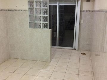 Casas en venta - 8 Dormitorios 2 Baños - Cocheras - 350Mts2 - Miramar