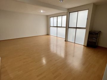 Amplio  Departamento en VENTA  en Benito Juarez