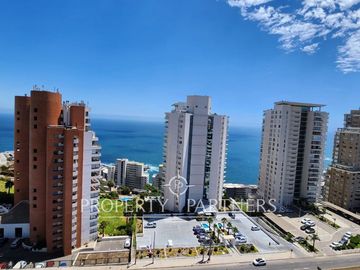 Amplio departamento con linda vista al mar