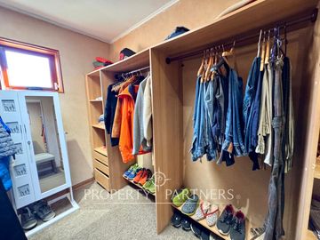 Se vende gran Casa con maravilloso jardin en Pie del Mauco