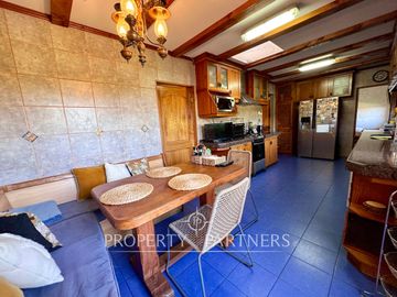 Se vende gran Casa con maravilloso jardin en Pie del Mauco