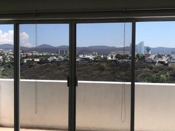 PRECIOSA CASA EN VENTA EN BALCONES JURIQUILLA !!
